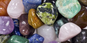 Камни, кристаллы и минералы